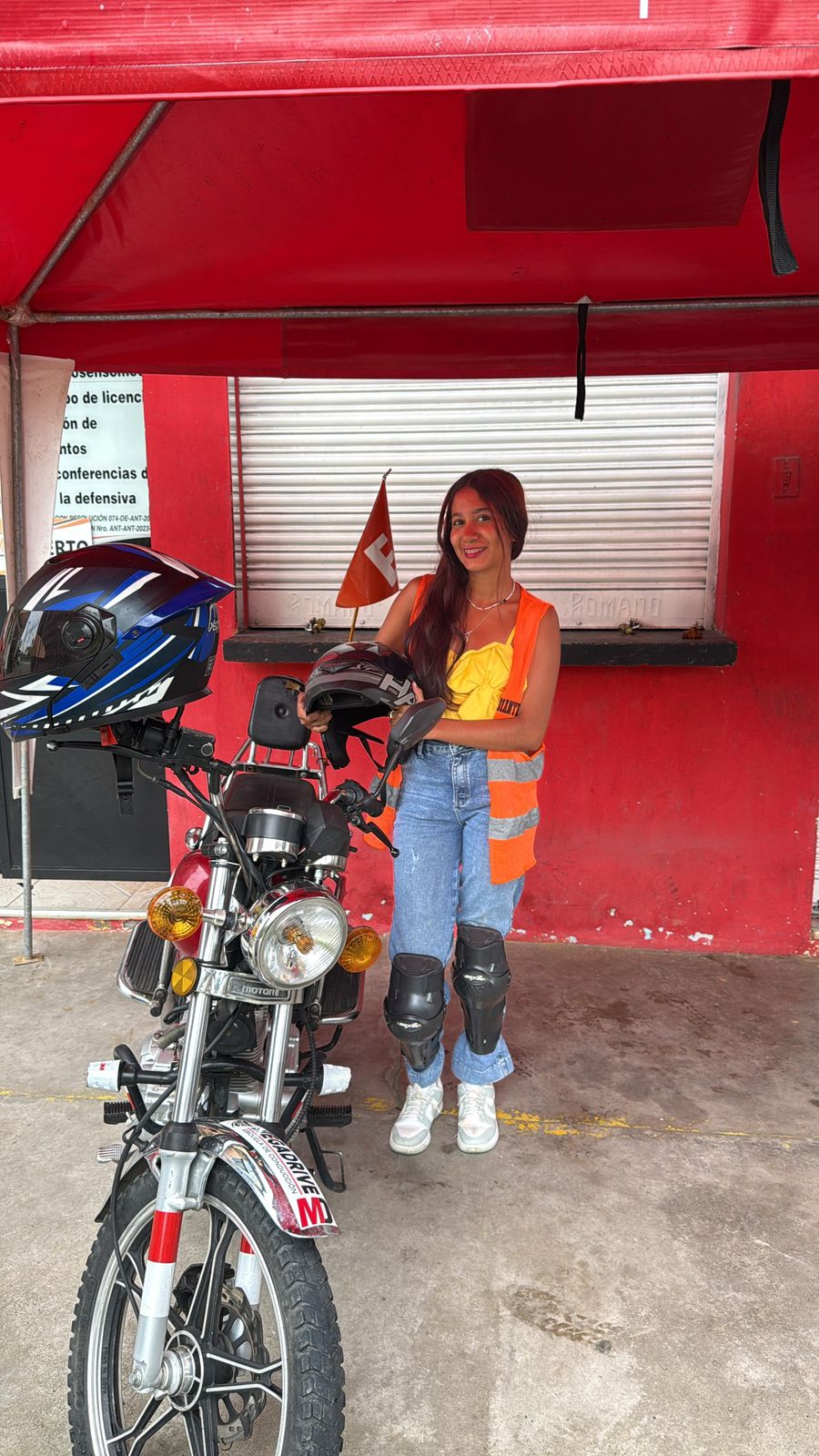 Alumna en prácticas de moto